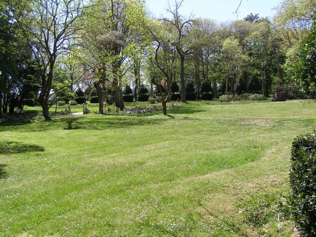 Le Relais Du Silence Chateau Lavail Labastide-dʼAnjou Exteriér fotografie